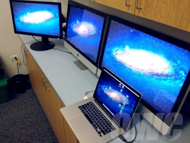 MacBook Retina pilota tre display