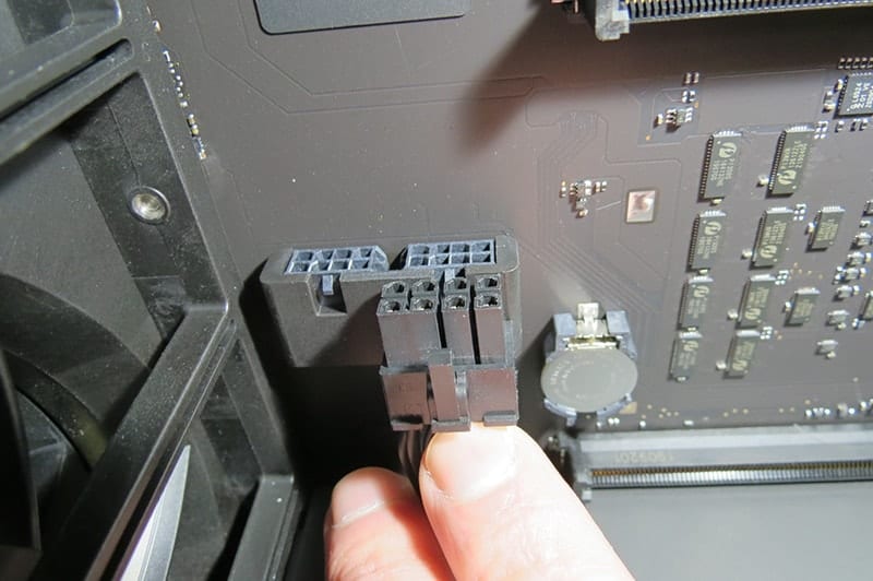 2019 Mac Pro New 8-pin Power Connector Compared to Standard 8-pin