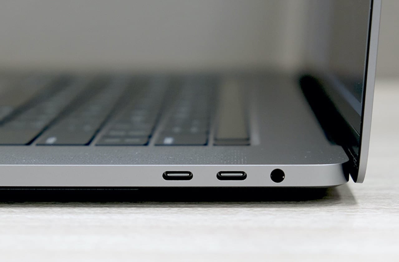 Carga tu MacBook Pro desde los puertos USB-C del lado derecho: Este es el porqué